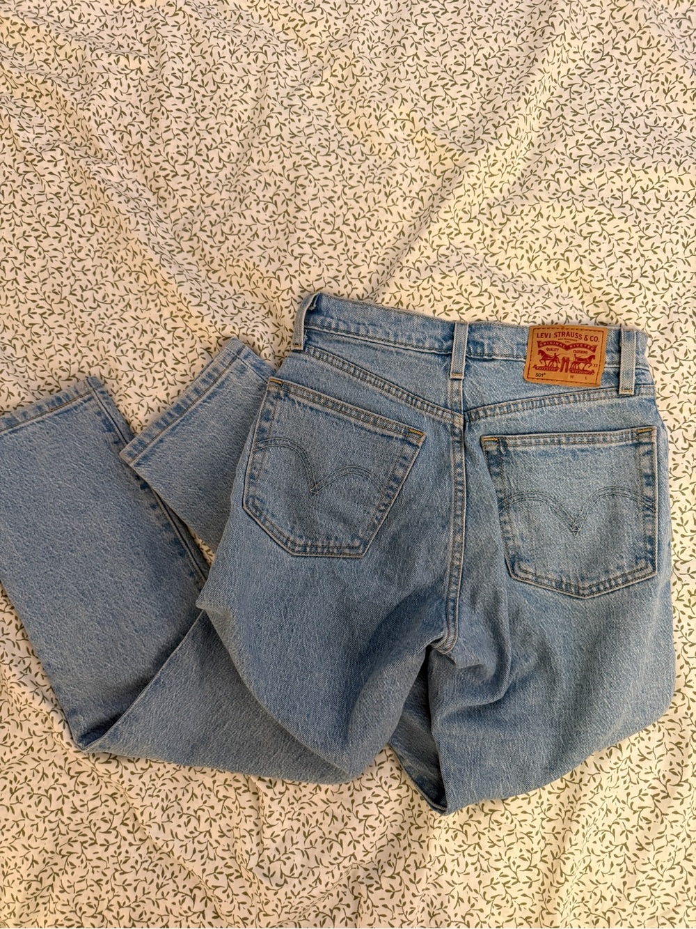 Levis 501 Straight Leg Jean